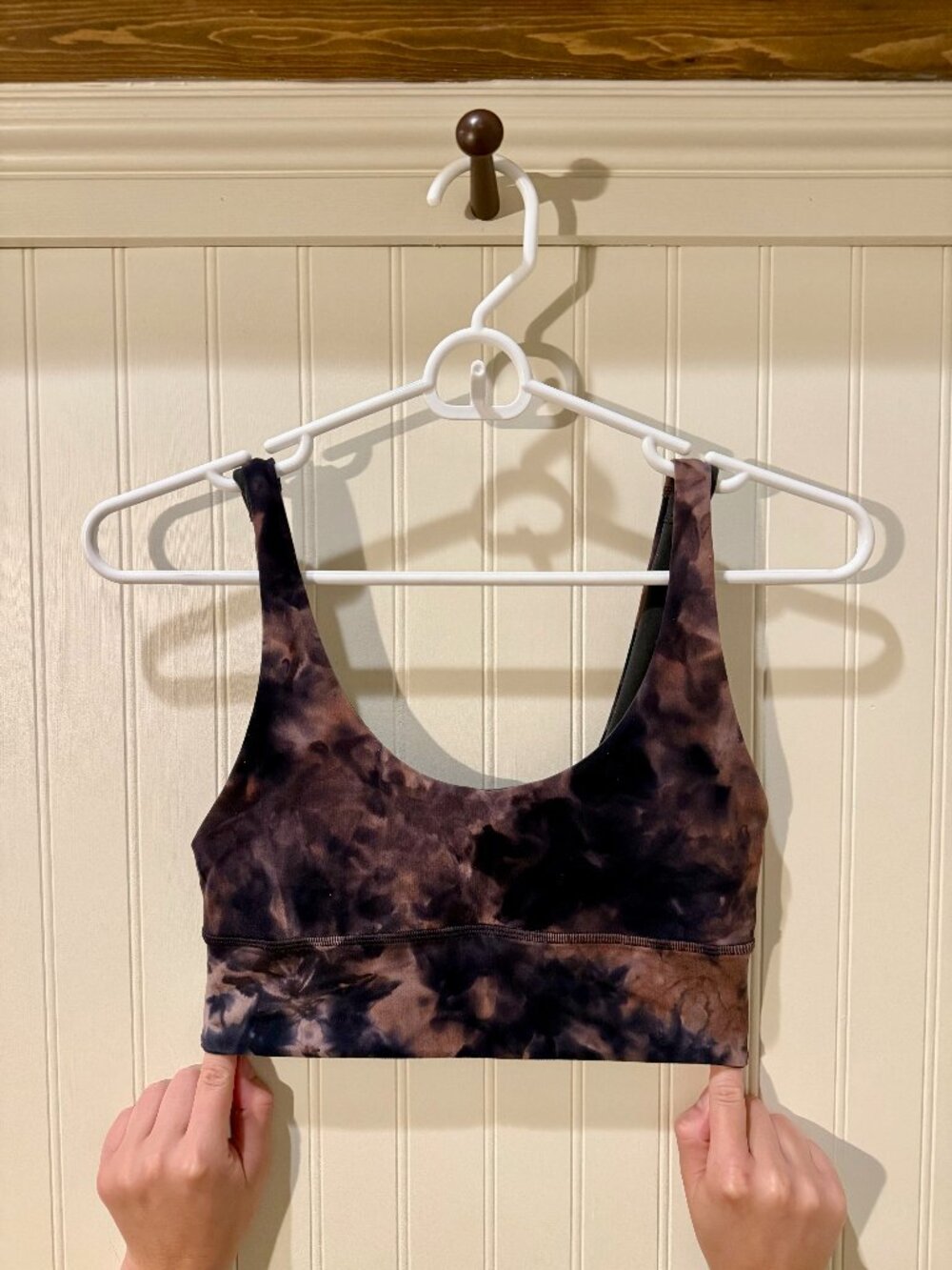 Lululemon black/cloud sports bra